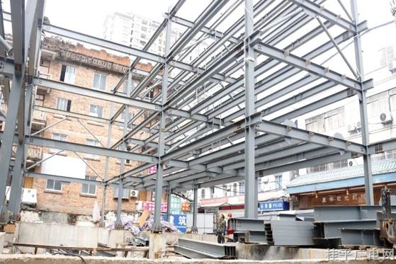 桂平：中医医院立体停车场项目建设全力推进